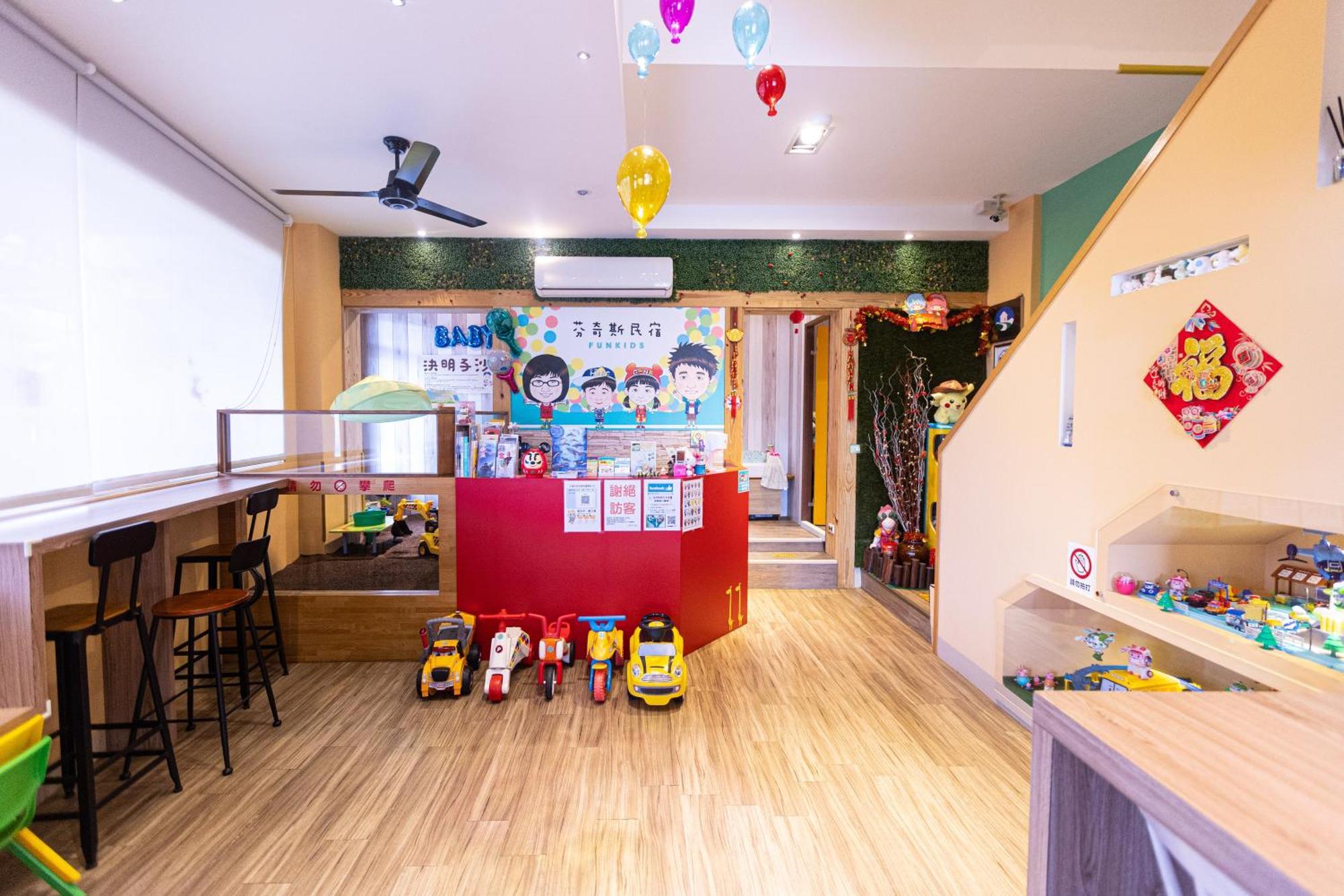 Fun Kids B&B Хуалянь Екстер'єр фото