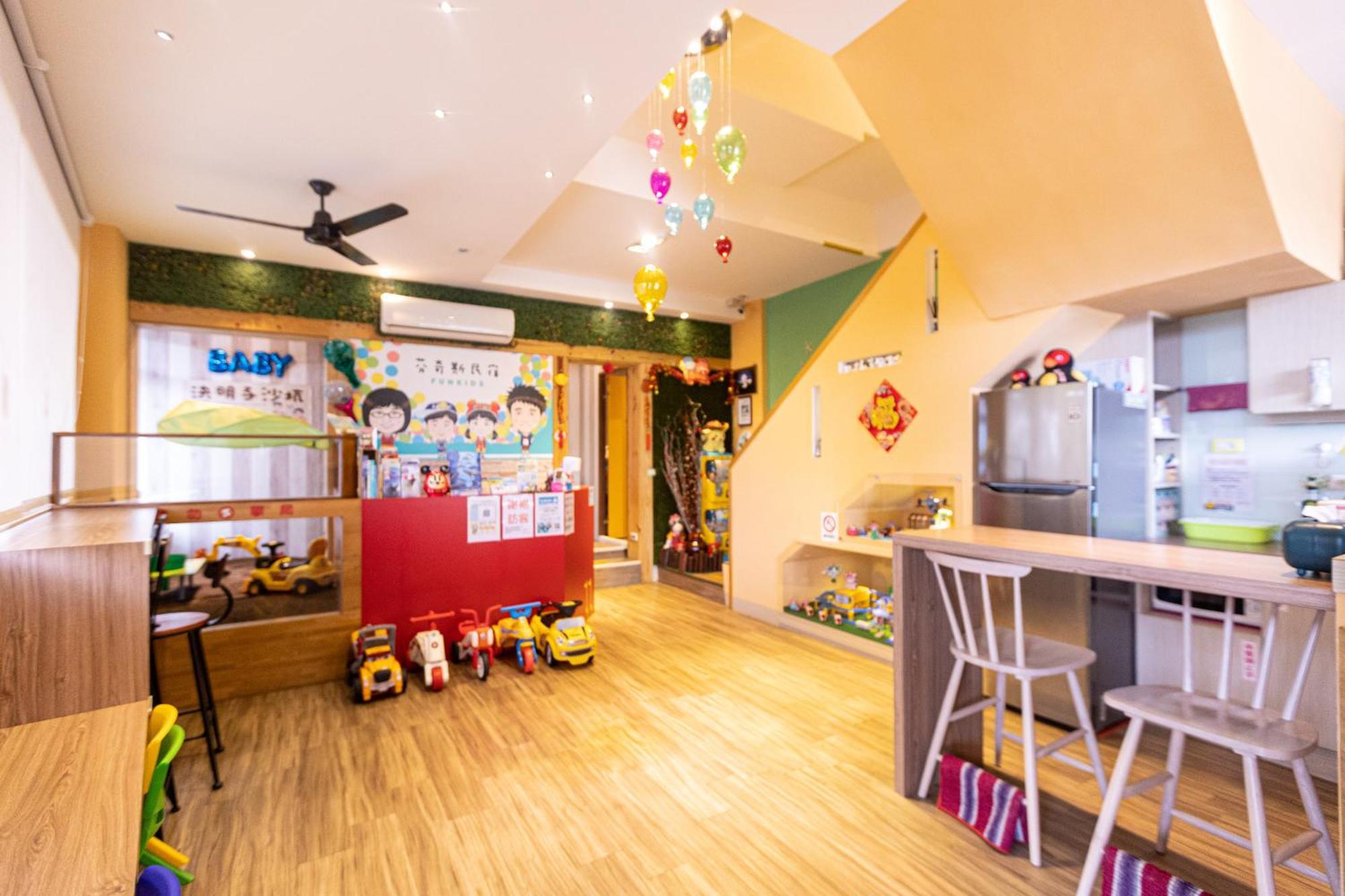 Fun Kids B&B Хуалянь Екстер'єр фото