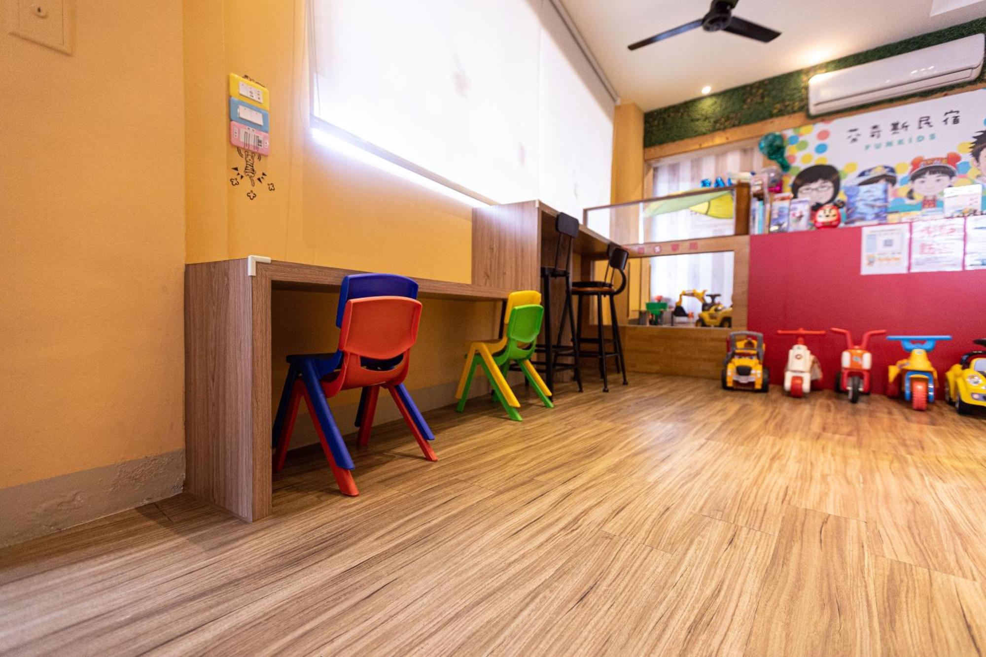 Fun Kids B&B Хуалянь Екстер'єр фото